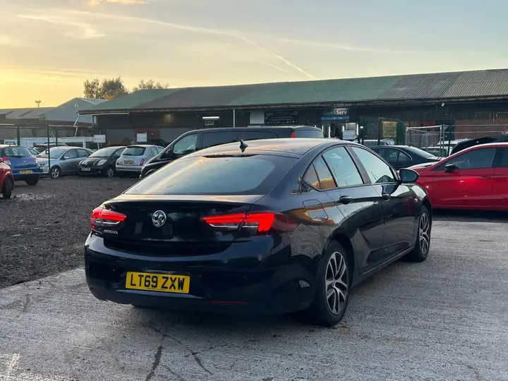 Vauxhall Insignia 2019 photo 4
