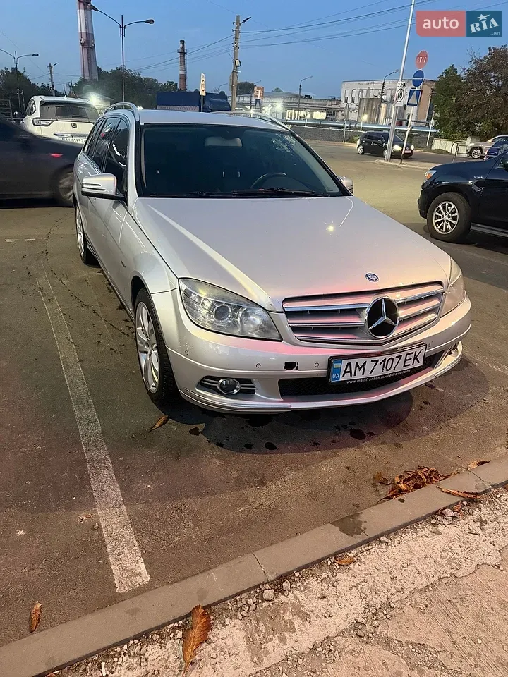 Mercedes-Benz C-Class 2008 photo 2