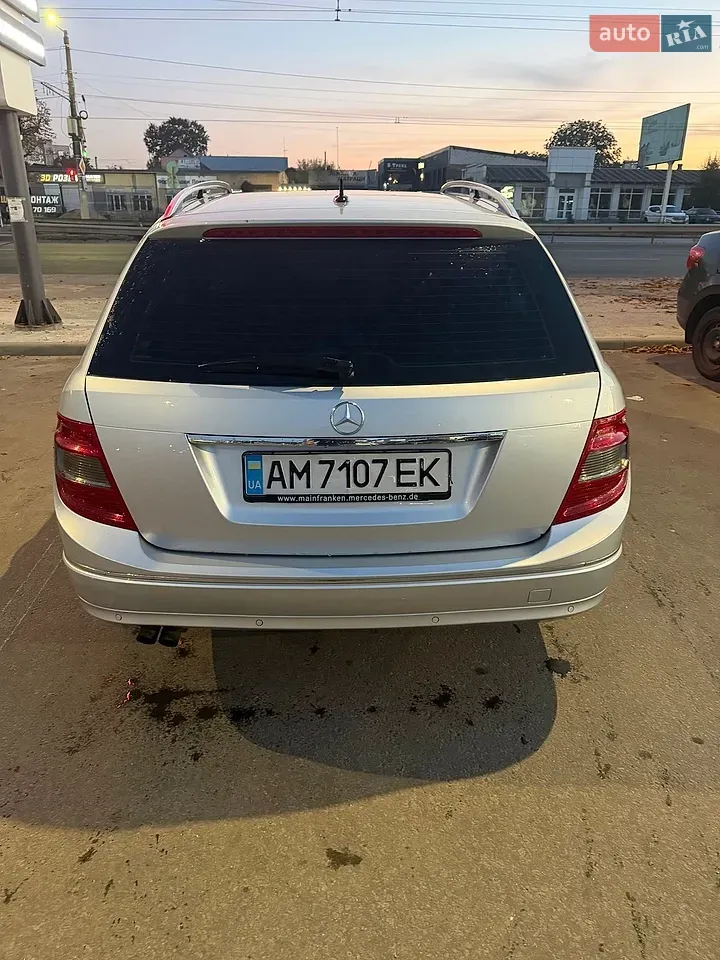 Mercedes-Benz C-Class 2008 photo 5
