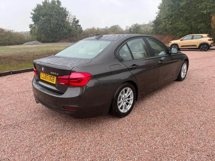 BMW 3 Series 2015 photo 5