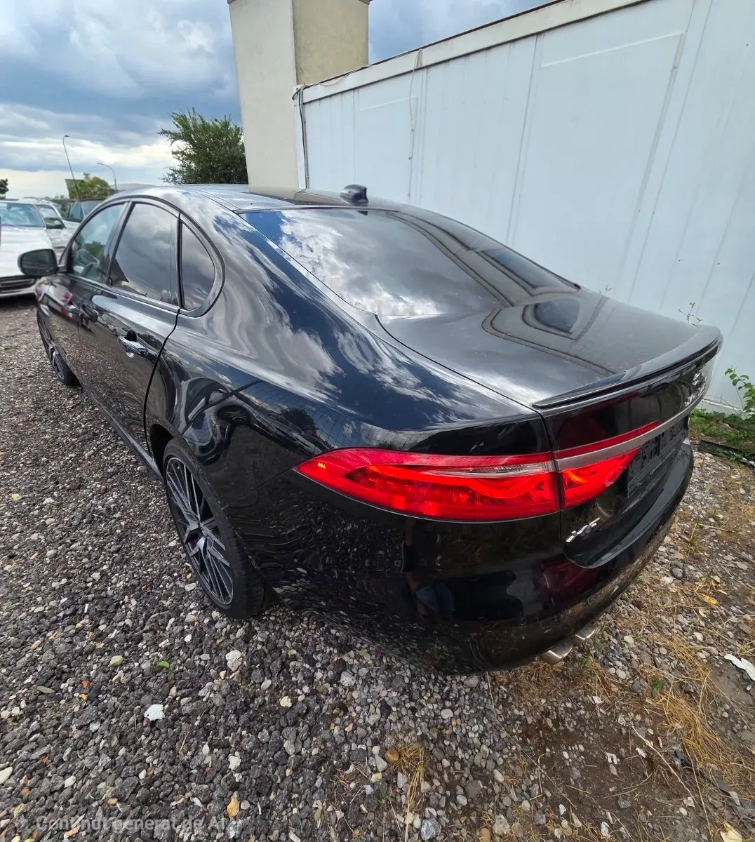 Jaguar Xf 2018 photo 3