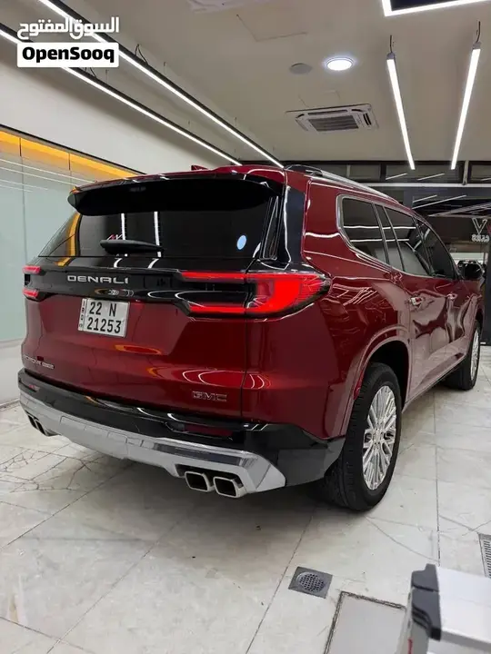GMC Acadia 2024 photo 2
