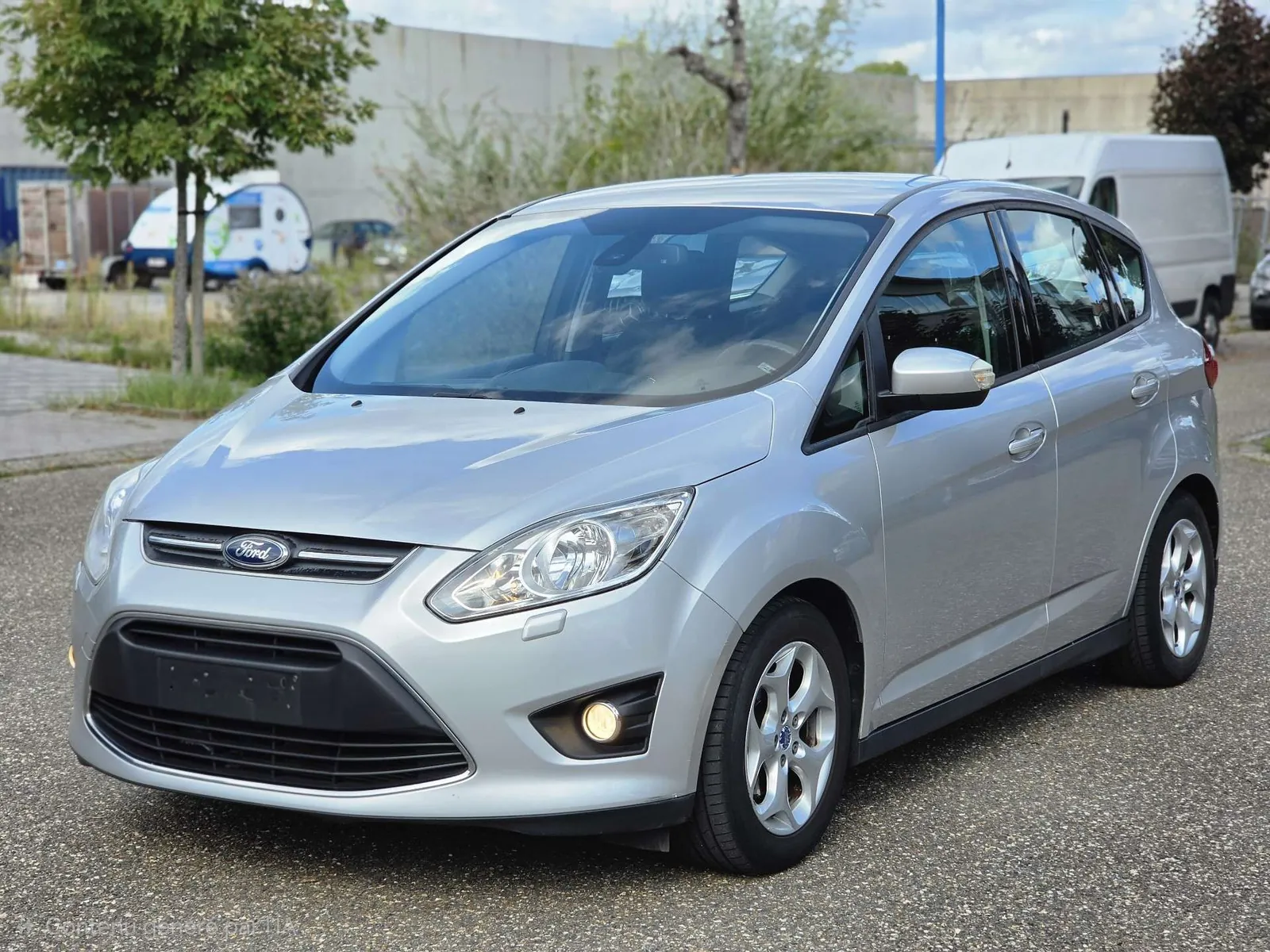 Ford C-Max 2011 photo 2