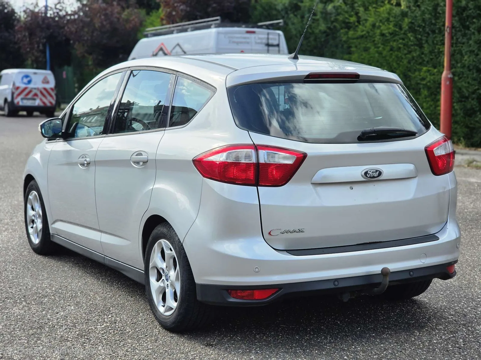 Ford C-Max 2011 photo 4