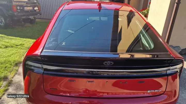 Toyota Prius 2023 photo 3