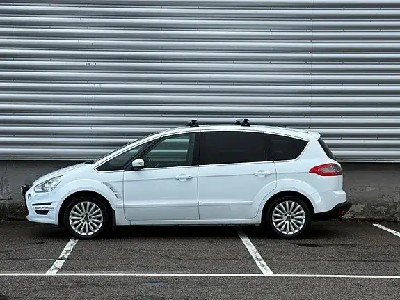 Ford S-Max 2013 photo 2