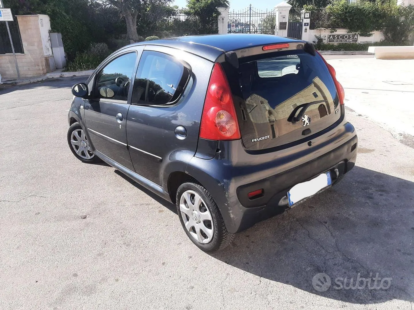 Peugeot 107 2011 photo 2