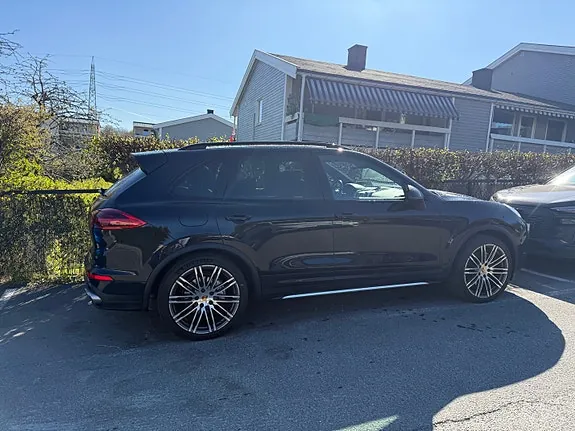 Porsche Cayenne S 2015 photo 2