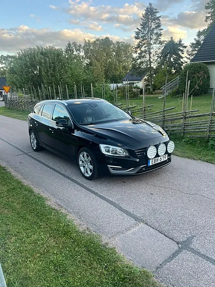 Volvo V60 2014 photo 2