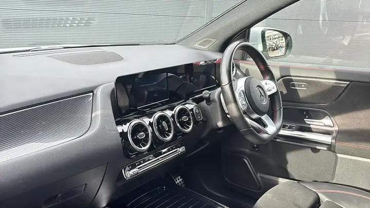 Mercedes-Benz Gla 2021 photo 2