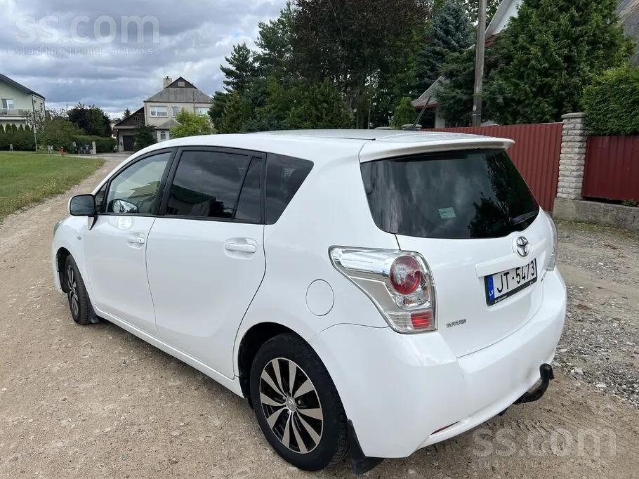 Toyota Verso 2012 photo 3