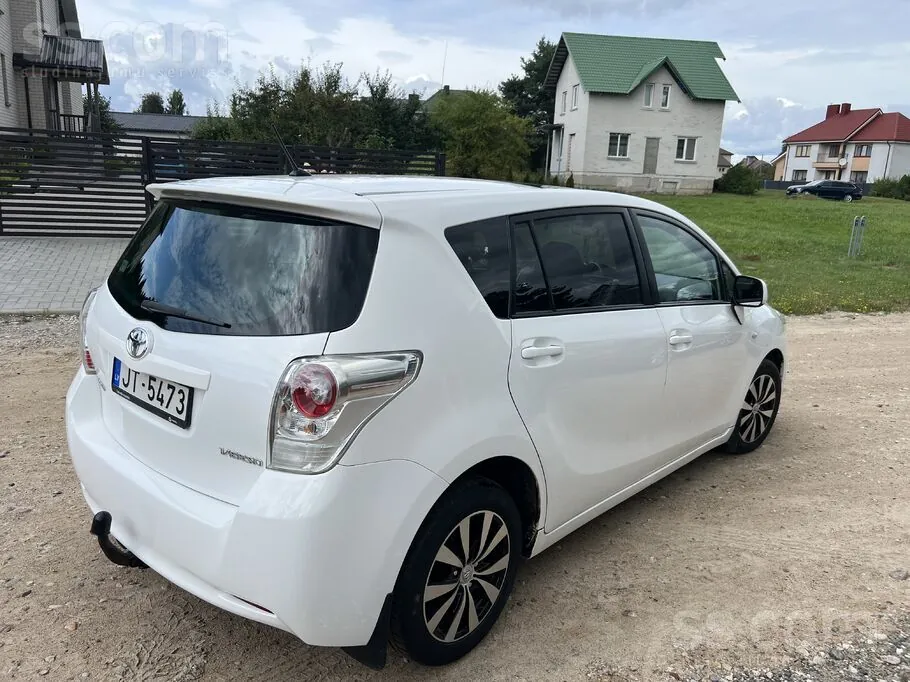 Toyota Verso 2012 photo 4