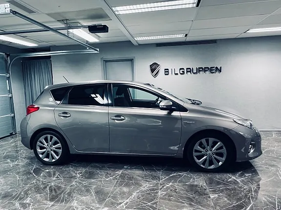 Toyota Auris 2014 photo 4