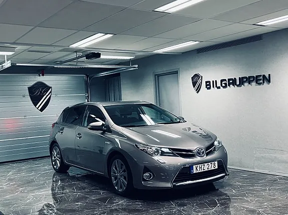 Toyota Auris 2014 photo 3