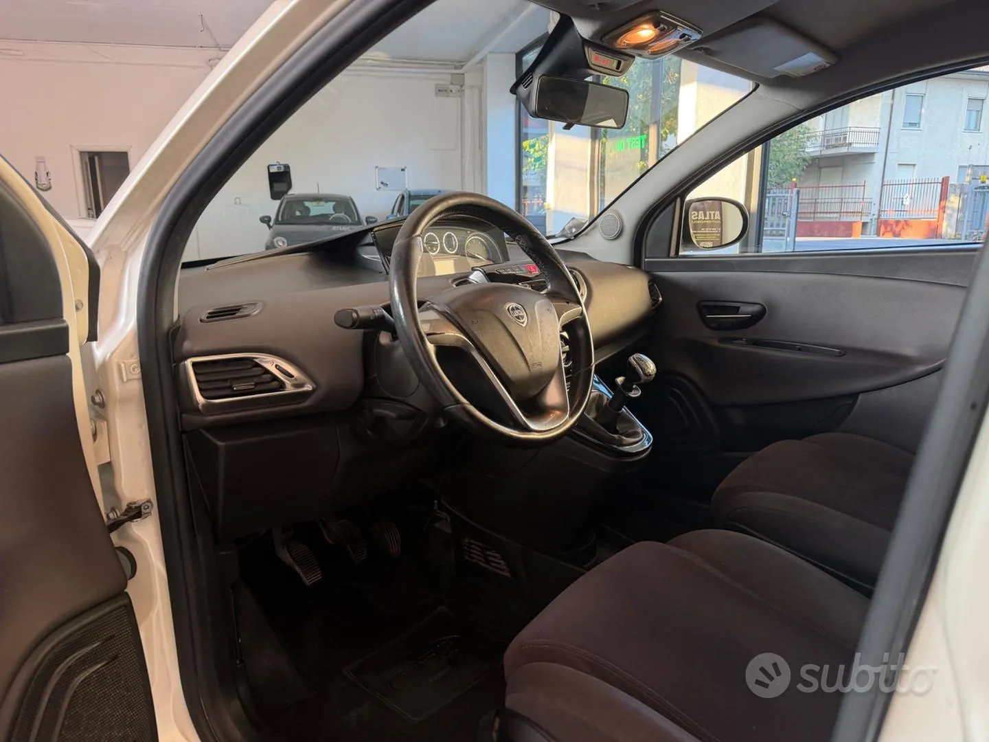 Lancia Ypsilon 2013 photo 5