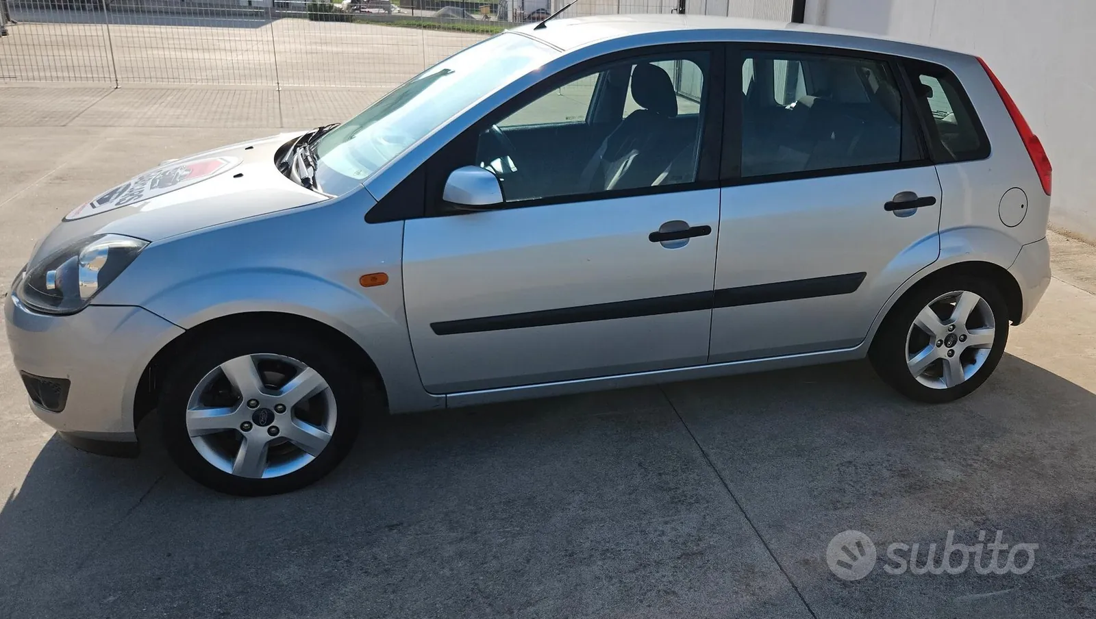 Ford Fiesta 2007 photo 3