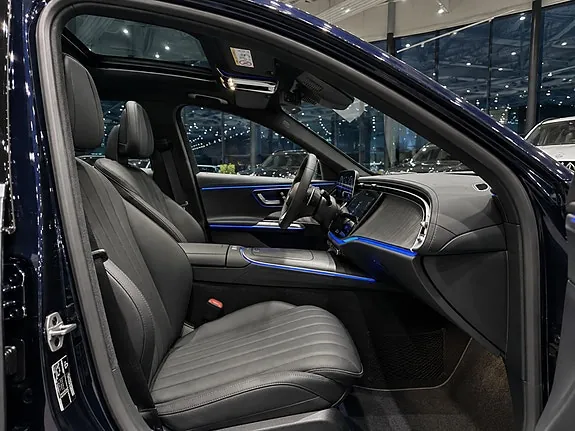 Mercedes-Benz E300 2026 photo 5