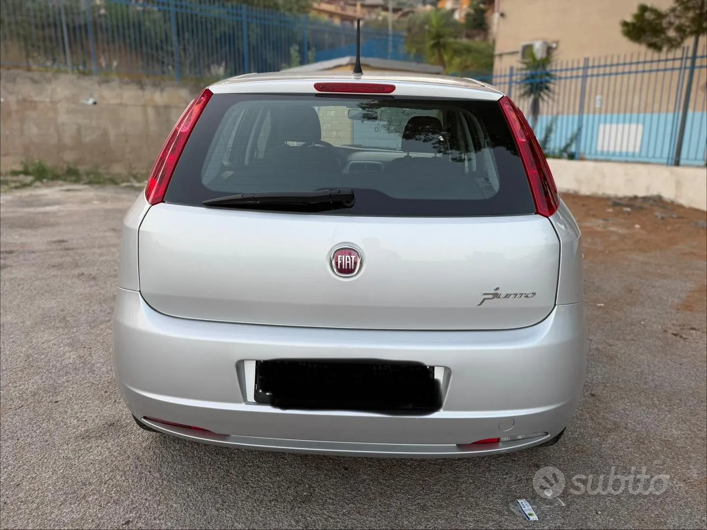 Fiat Grande Punto 2012 photo 4
