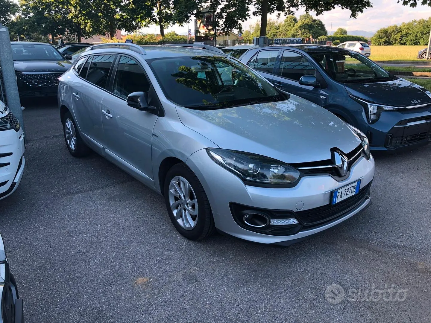 Renault Megane 2015 photo 2