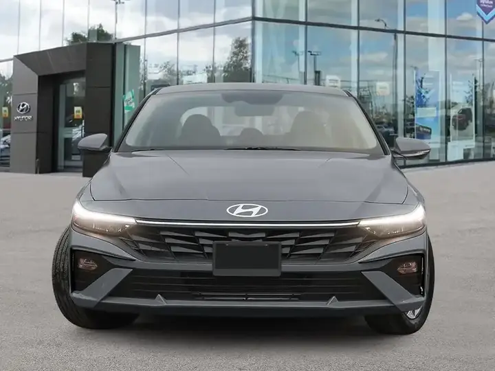 Hyundai Elantra 2026 photo 2