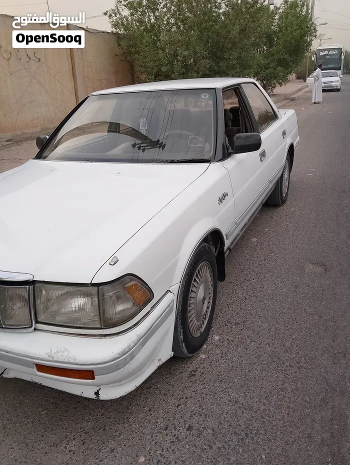 Toyota Crown 1991 photo 4