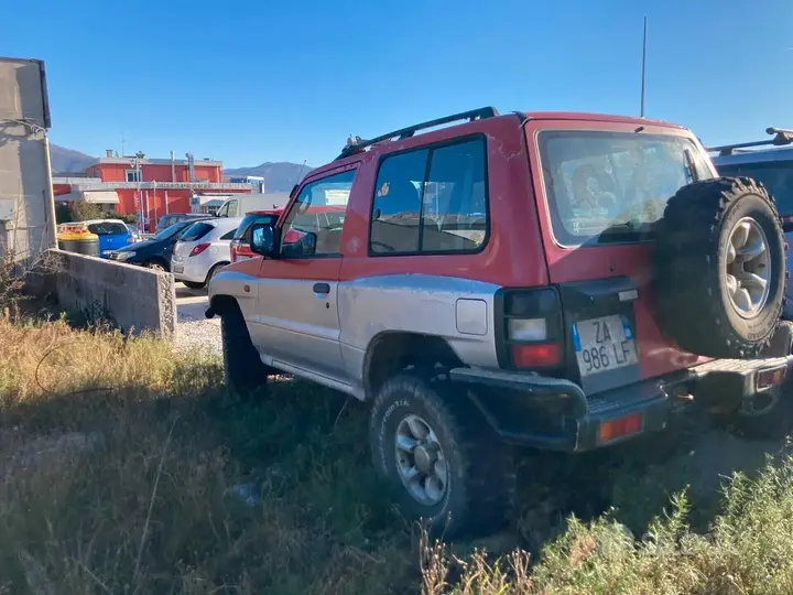 Mitsubishi Pajero 1999 photo 3