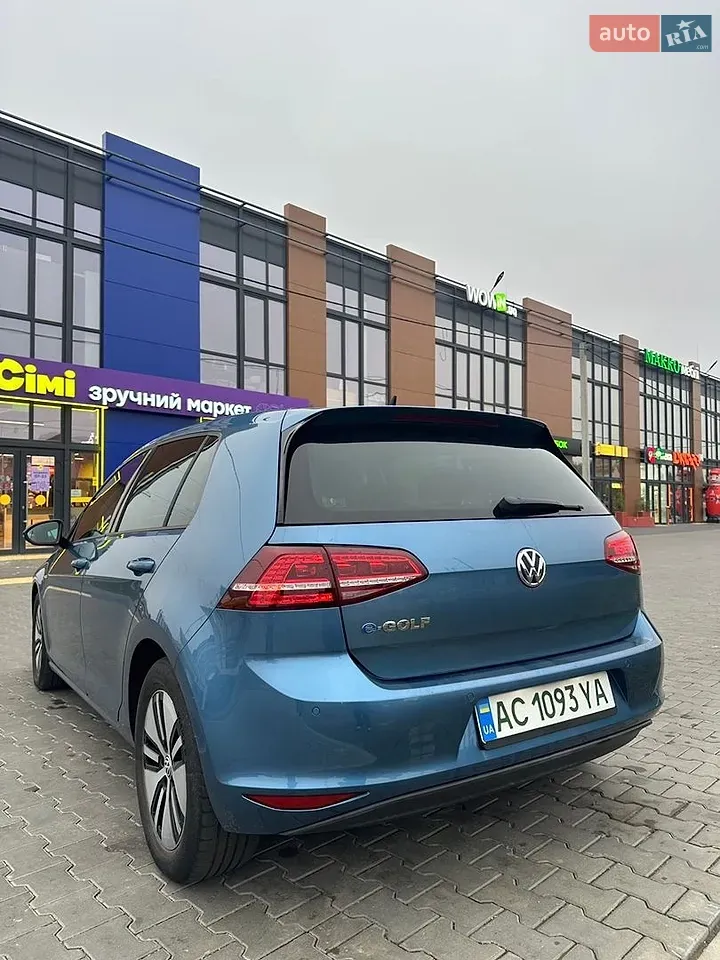 Volkswagen E-Golf 2015 photo 2