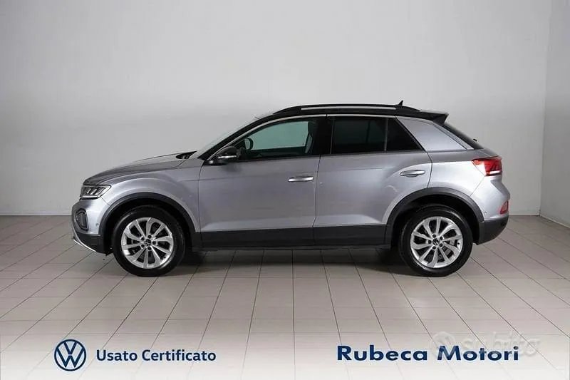 Volkswagen T-Roc 2023 photo 3