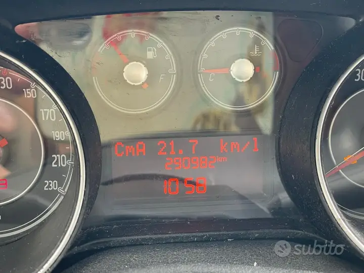 Fiat Punto Evo 2011 photo 4