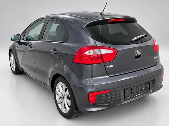 Kia Rio 2015 photo 4