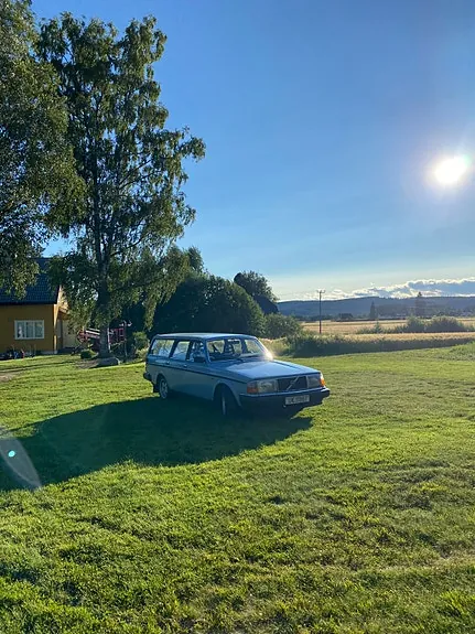 Volvo 240 1983 photo 4