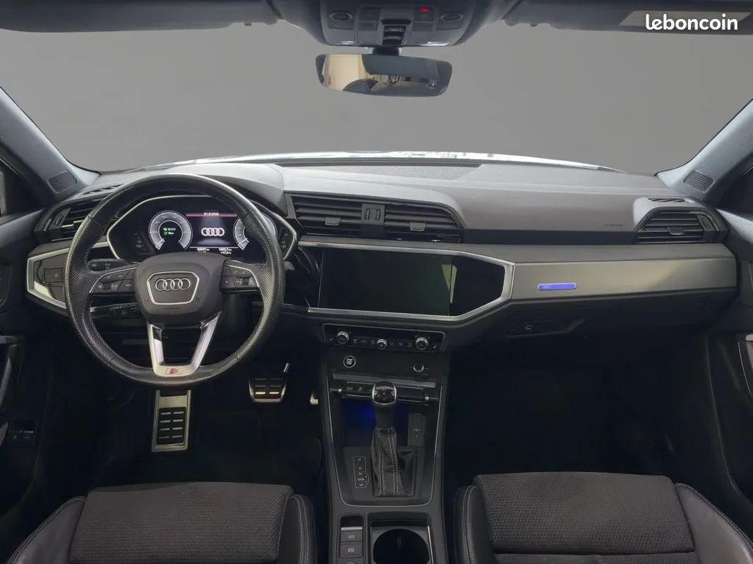 Audi Q3 2023 photo 3