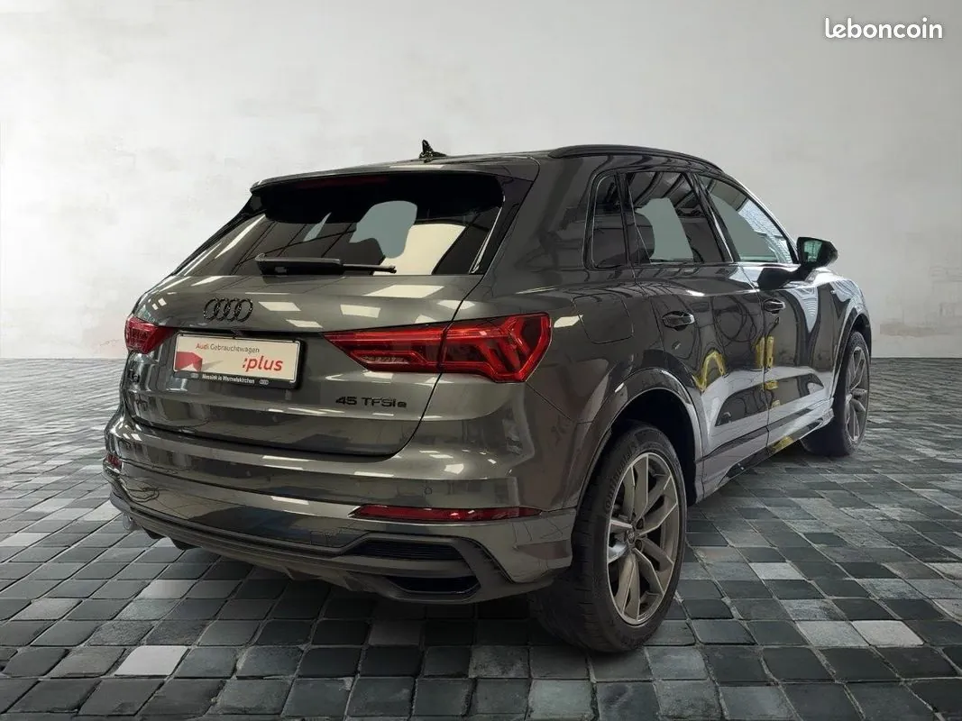 Audi Q3 2023 photo 2