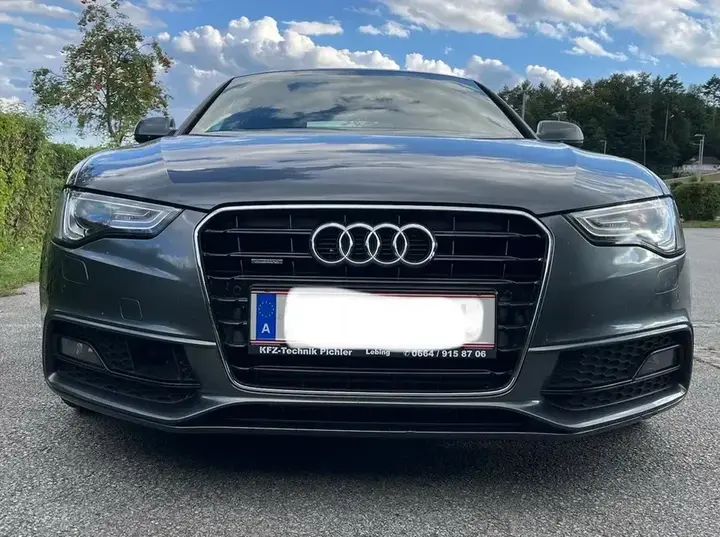 Audi A5 2013 photo 2