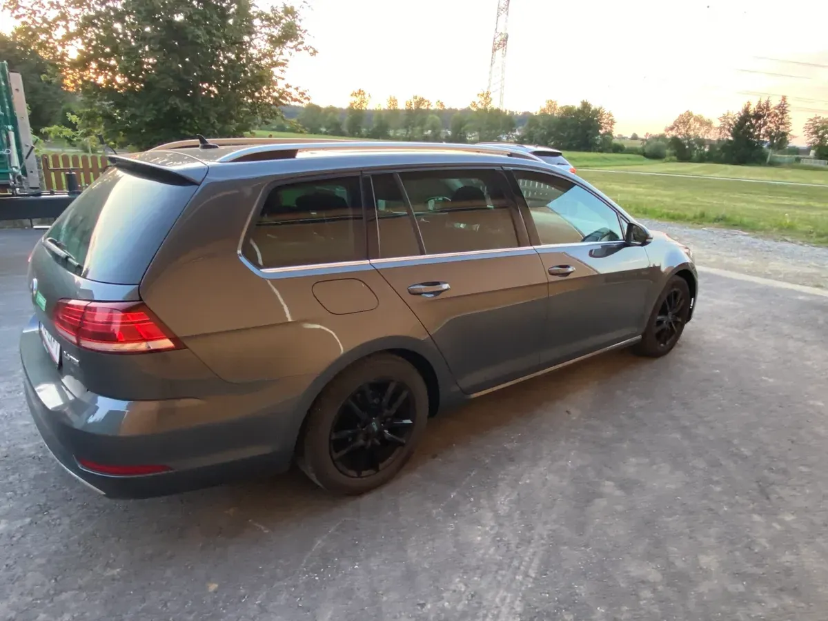 Volkswagen Golf 2018 photo 2