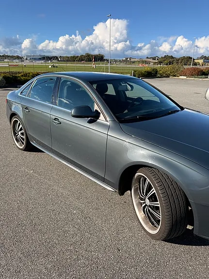 Audi A4 2010 photo 5