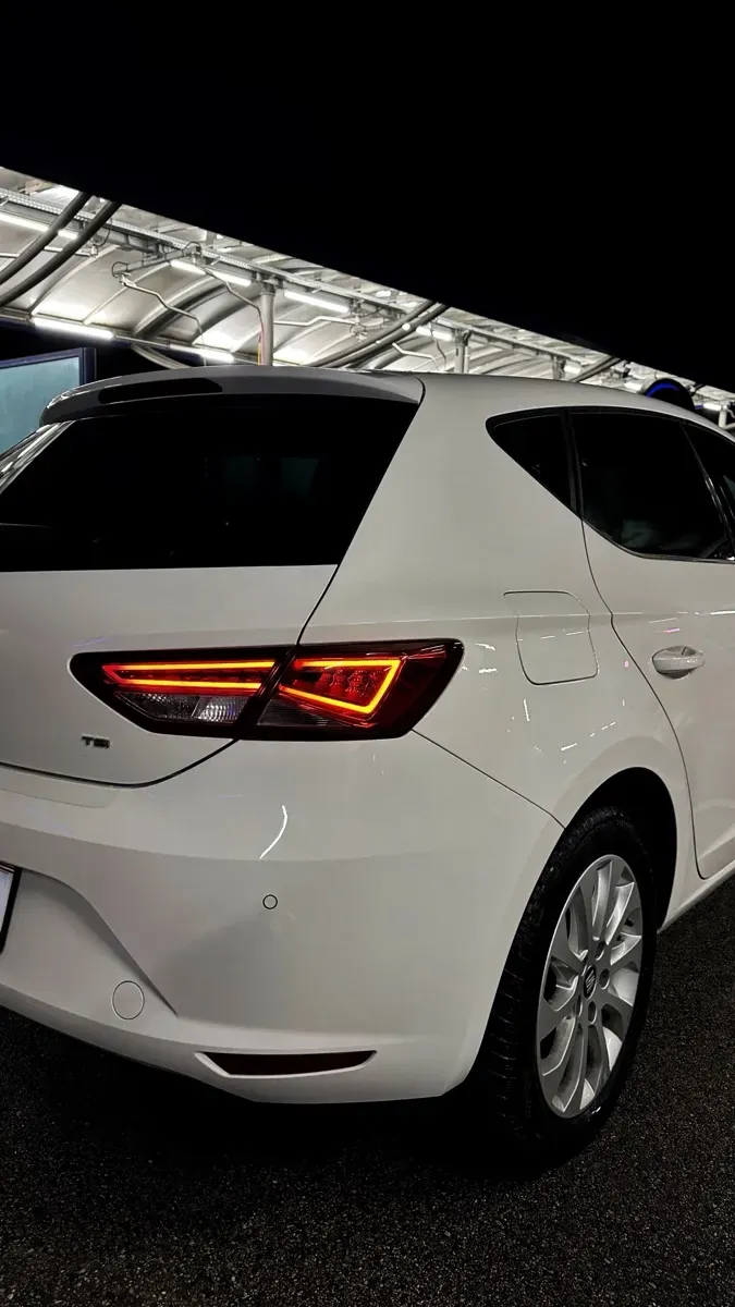 Seat Leon 2013 photo 2