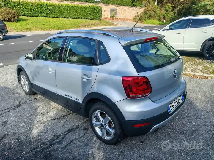 Volkswagen Polo Cross 2010 photo 4
