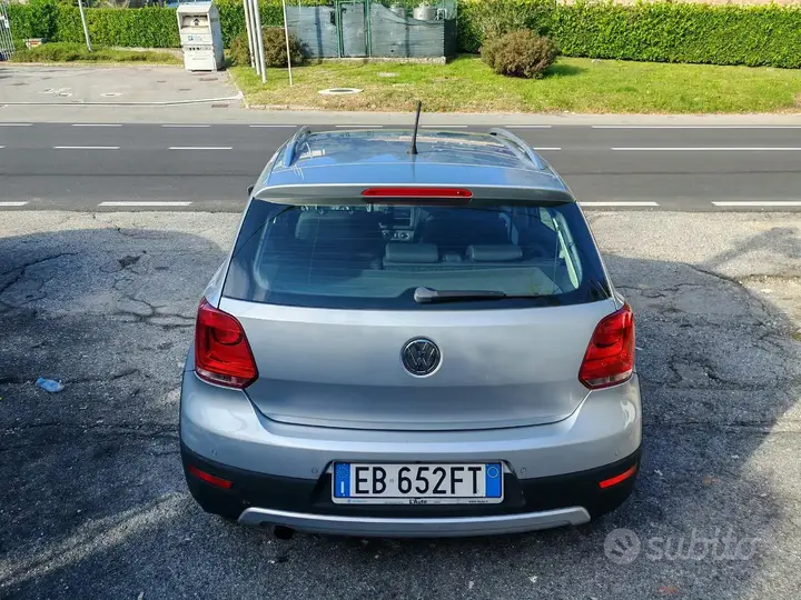 Volkswagen Polo Cross 2010 photo 5