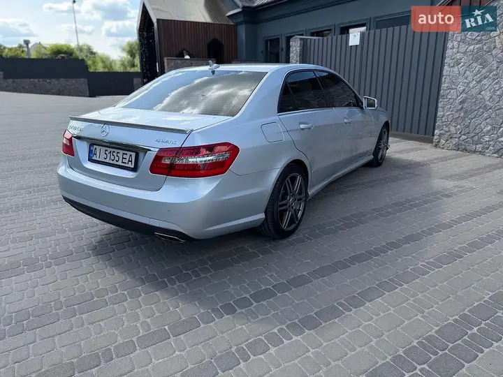 Mercedes-Benz E-Class 2013 photo 3