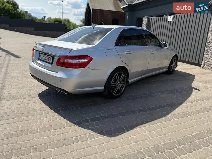 Mercedes-Benz E-Class 2013 photo 5