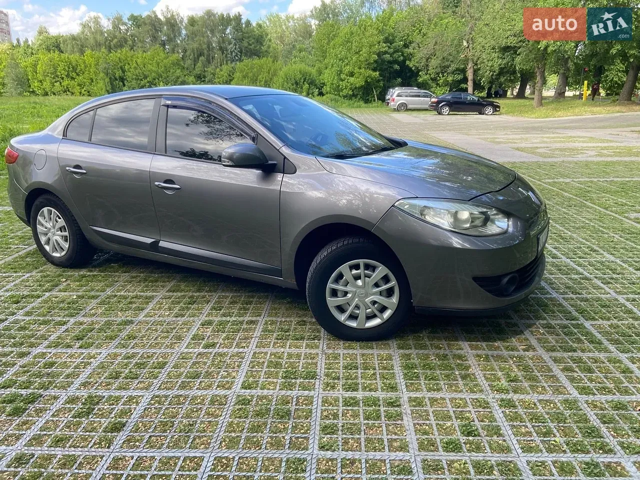Renault Fluence 2011 photo 3