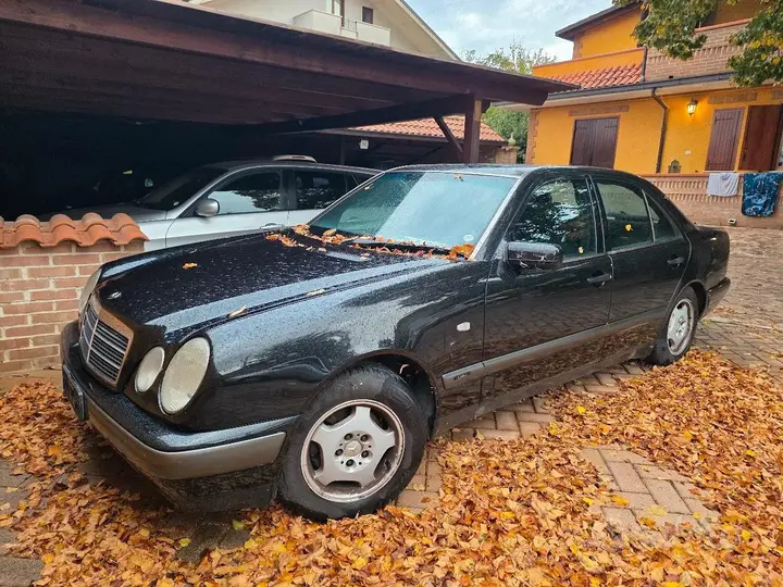 Mercedes-Benz E 1998 photo 3