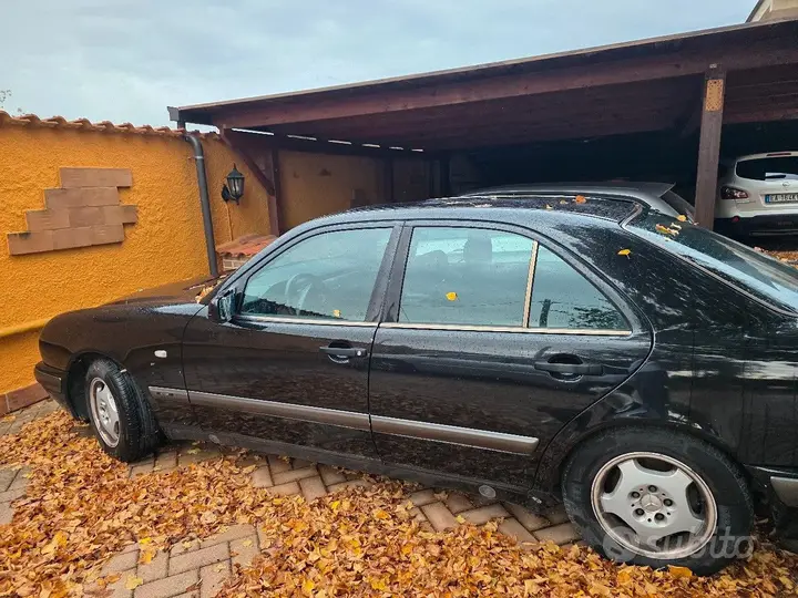 Mercedes-Benz E 1998 photo 2