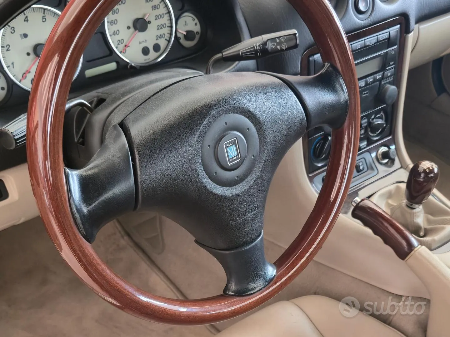 Mazda Mx-5 2001 photo 2