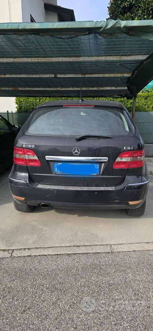 Mercedes-Benz C-Class 2009 photo 2