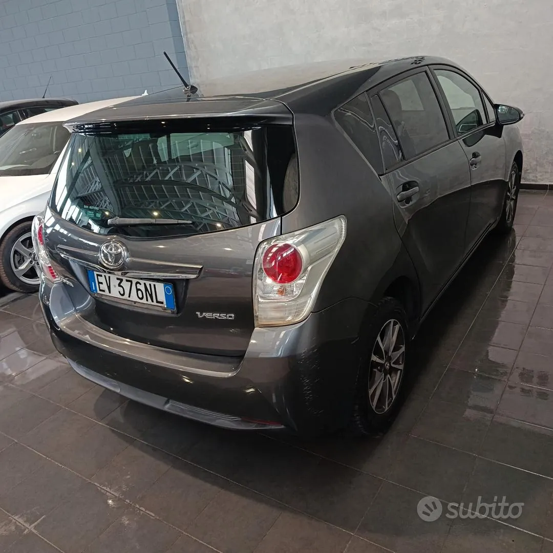 Toyota Verso 2014 photo 5