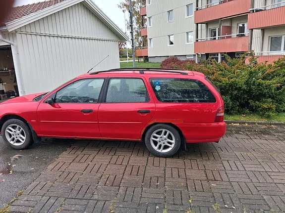 Ford Mondeo 2000 photo 2