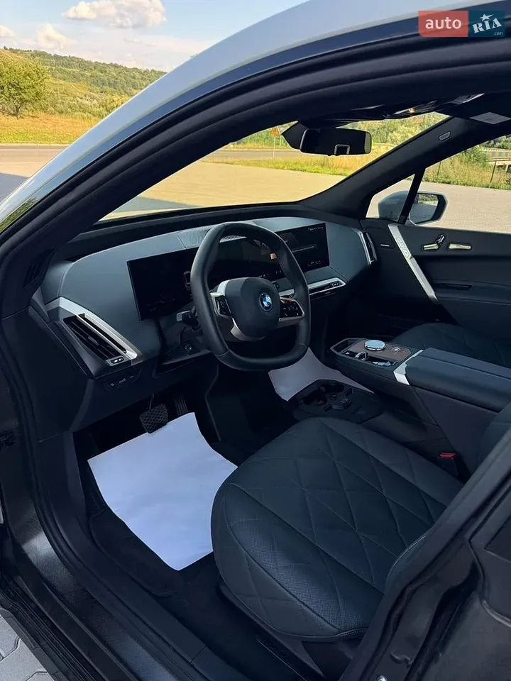 BMW Ix 2025 photo 4