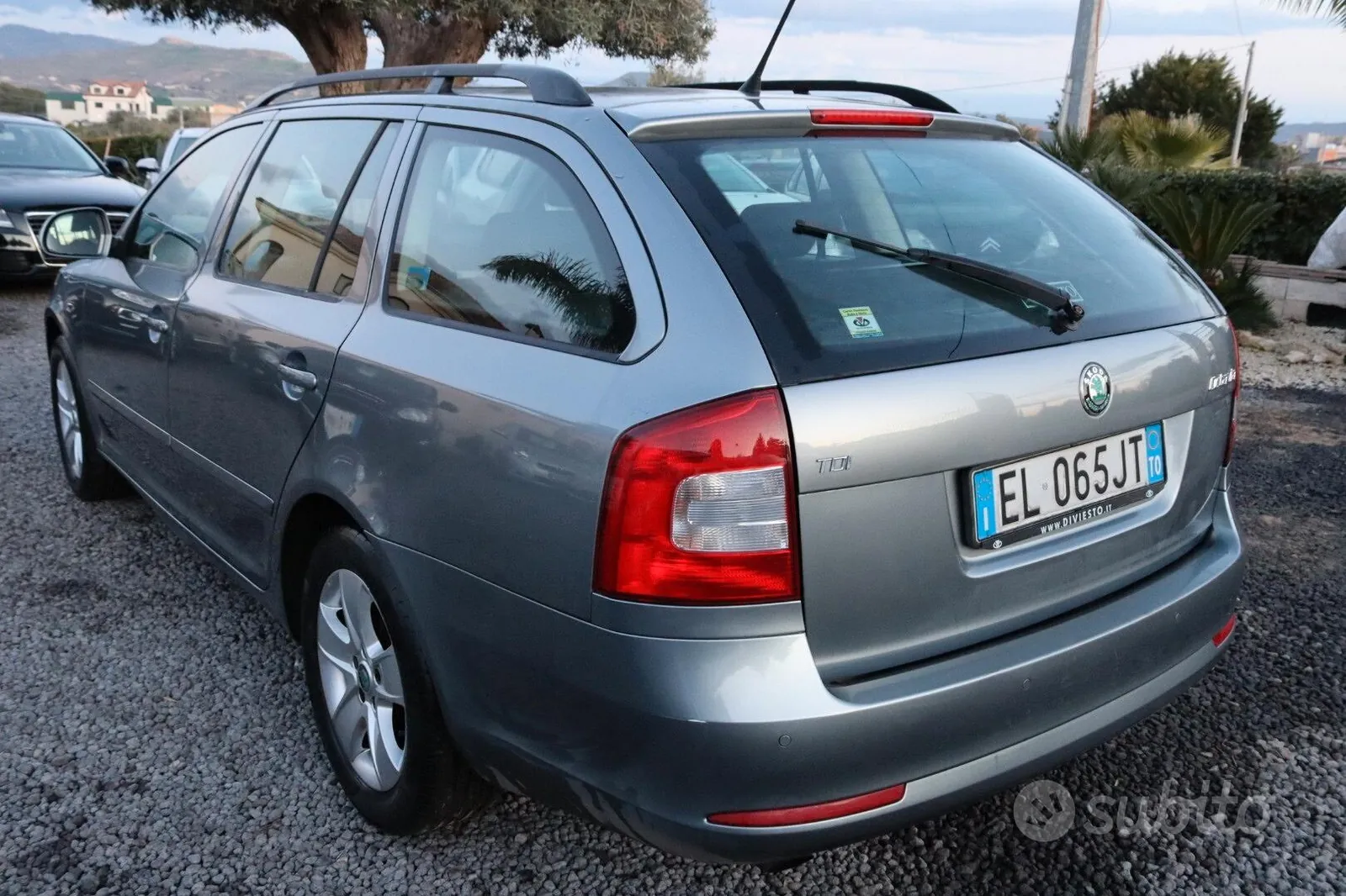 Skoda Octavia 2012 photo 3